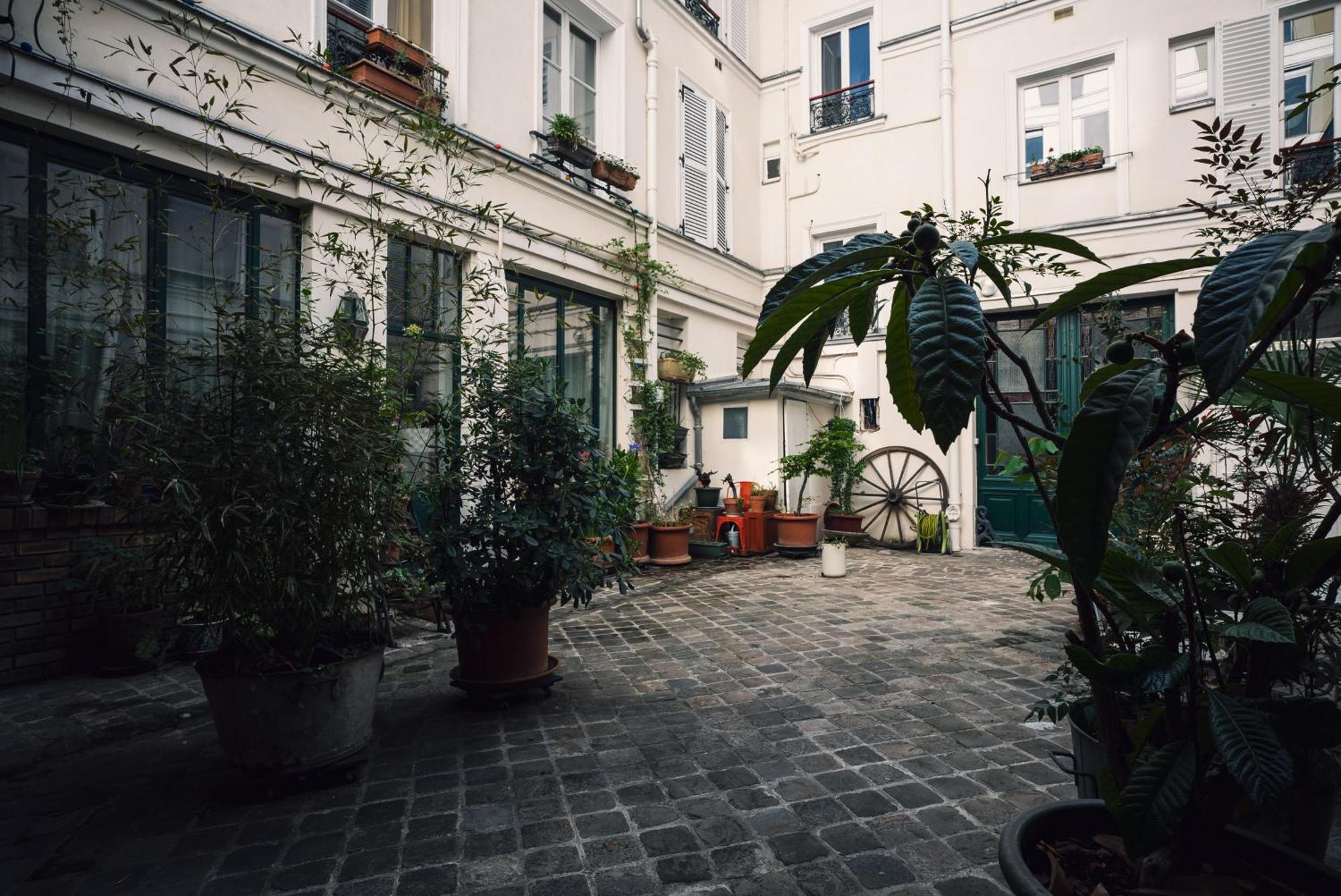 Duplex Sur Cour Arboree Paris Exterior photo