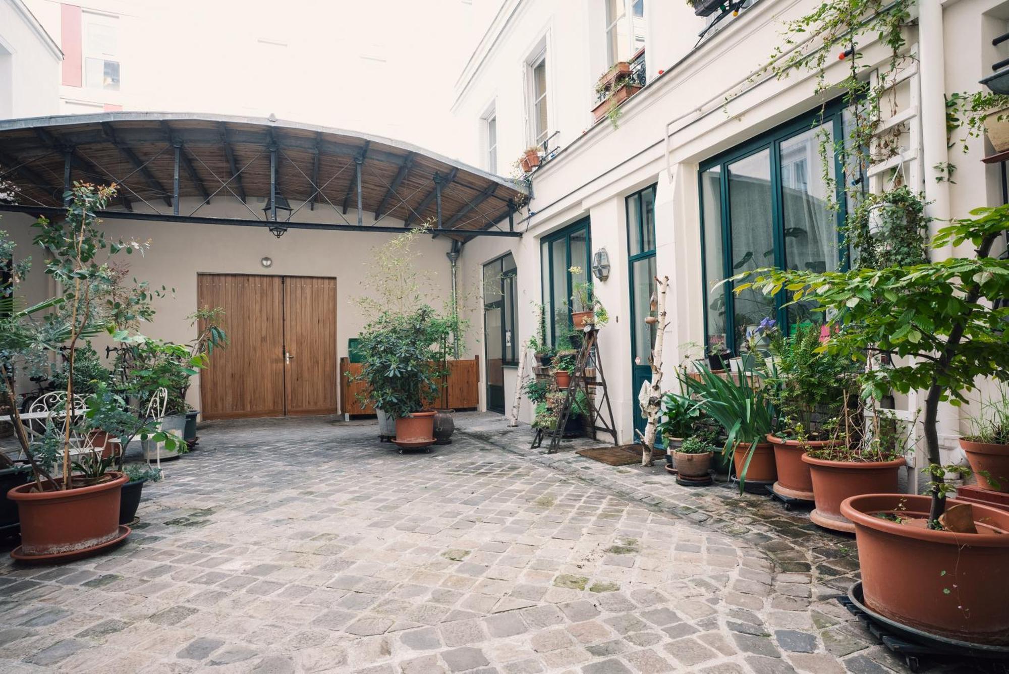 Duplex Sur Cour Arboree Paris Exterior photo